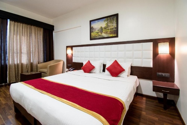 Akshaya Aura image 13