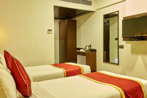 Akshaya Aura 6
