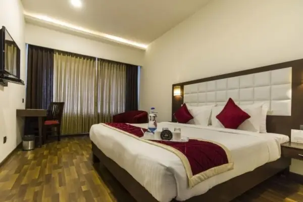 Akshaya Aura 8